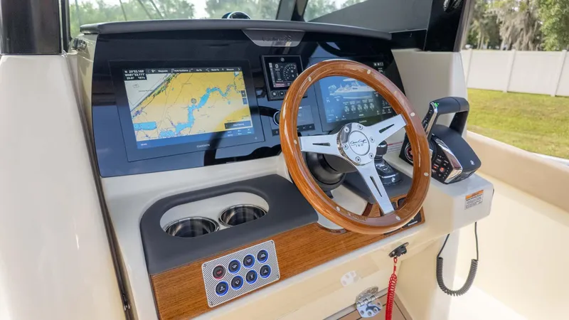 Slide: The Image of Chris-Craft Catalina 28 2025 - 17