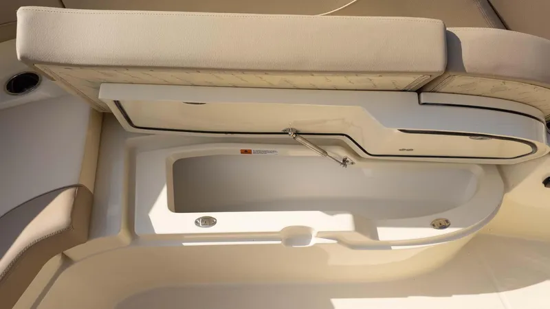 Slide: The Image of Chris-Craft Catalina 28 2025 - 20