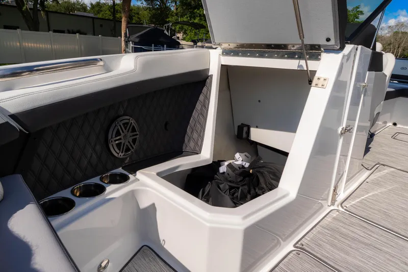 Slide: The Image of Cobalt R6 OB 2024 - 50