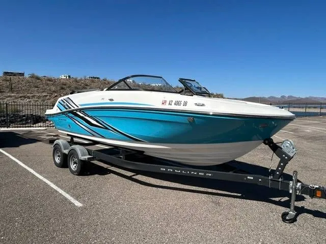 The Image of Bayliner VR5 2022 - 1