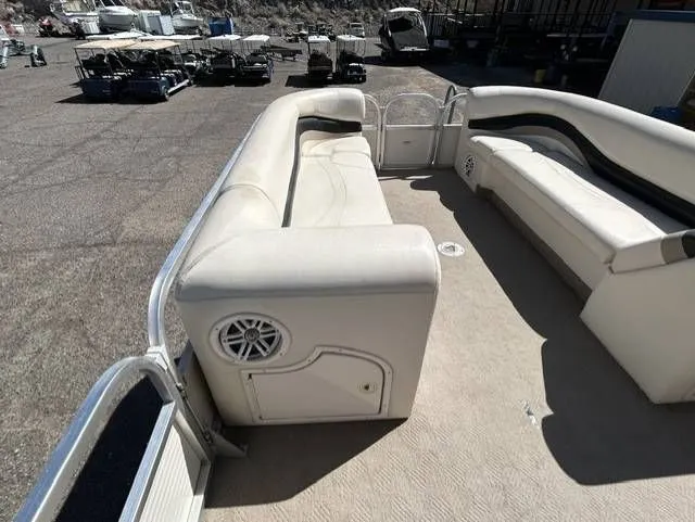 Slide: The Image of Tracker Party Hut 30 2005 - 11