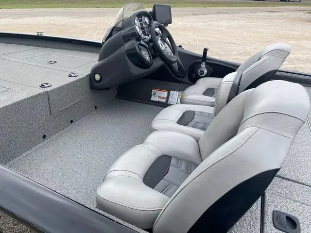 Slide: The Image of White River Pro Team™ 190 TX 2018 - 13