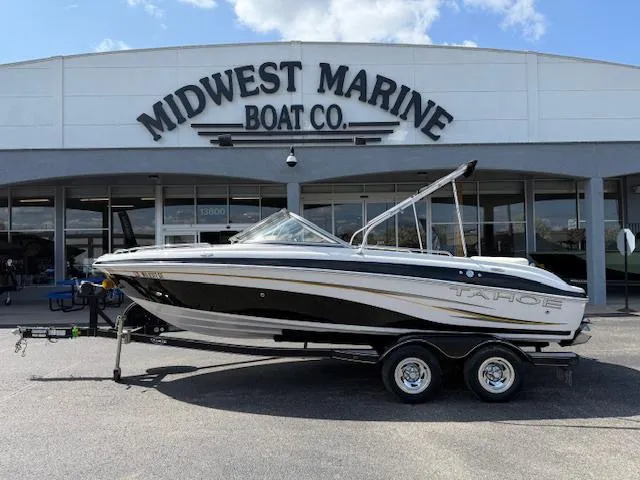 Slide: The Image of 2007 Tahoe Q7i boat on trailer at Midwest Marine Boat Co. dealership. - 1