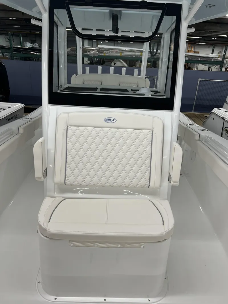 Slide: The Image of Sea Hunt Gamefish 30 Forward Seating 2025 - 17