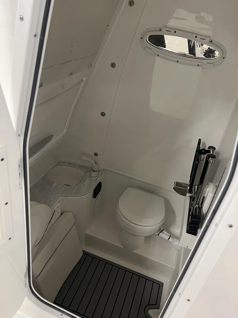 Slide: The Image of Sea Hunt Gamefish 30 Forward Seating 2025 - 22