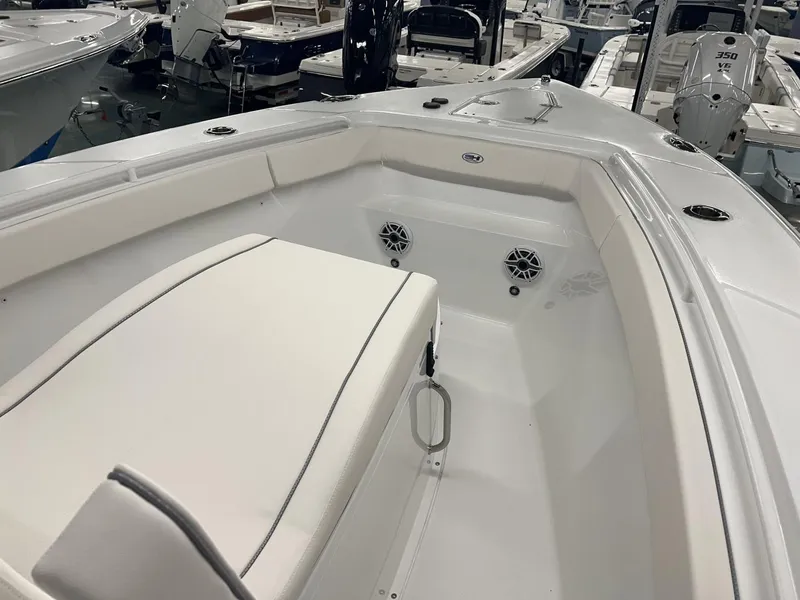 Slide: The Image of Sea Hunt Gamefish 27 Coffin Box 2025 - 12