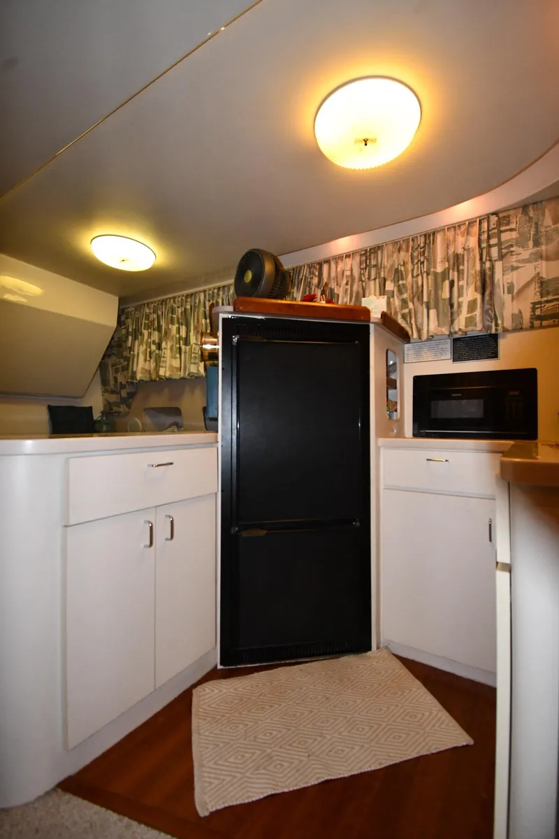 Slide: The Image of Mainship 40 Sedan Bridge 1997 - 52