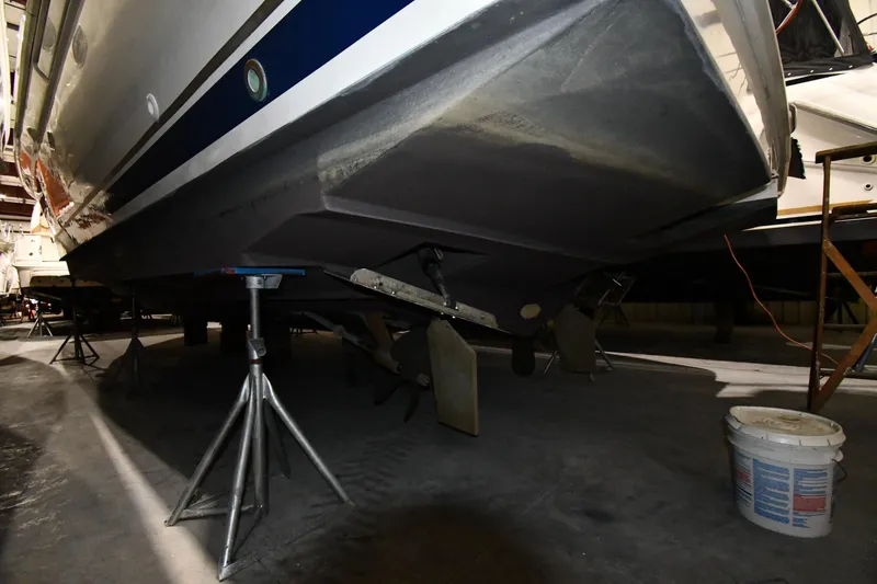 Slide: The Image of Mainship 40 Sedan Bridge 1997 - 64