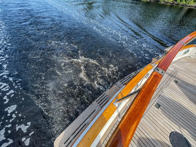 Slide: The Image of Grand Banks 42 Classic 1989 - 65