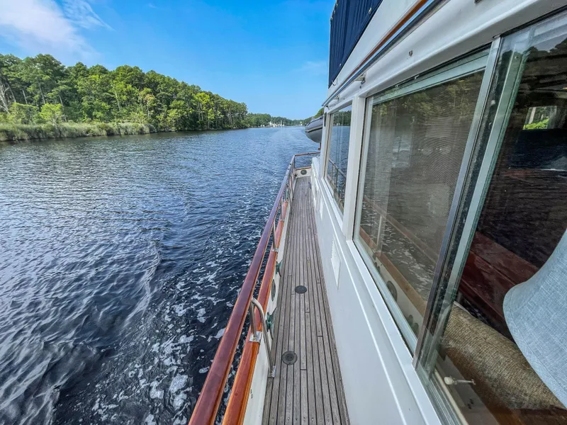 Slide: The Image of Grand Banks 42 Classic 1989 - 67