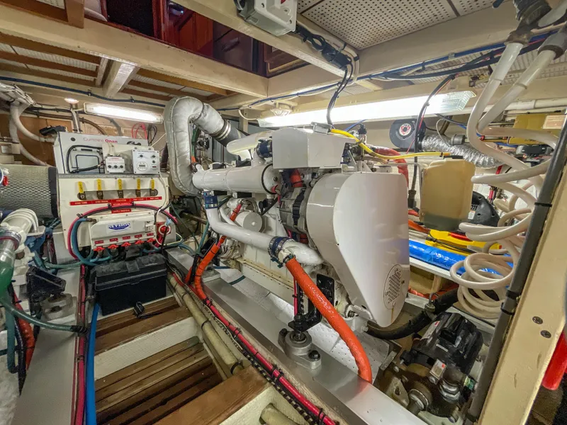 Slide: The Image of Grand Banks 42 Classic 1989 - 73