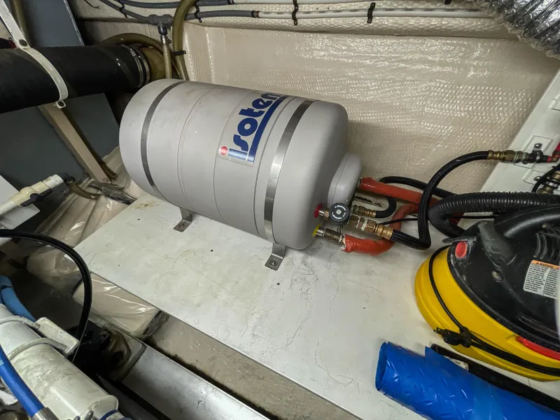 Slide: The Image of Grand Banks 42 Classic 1989 - 77