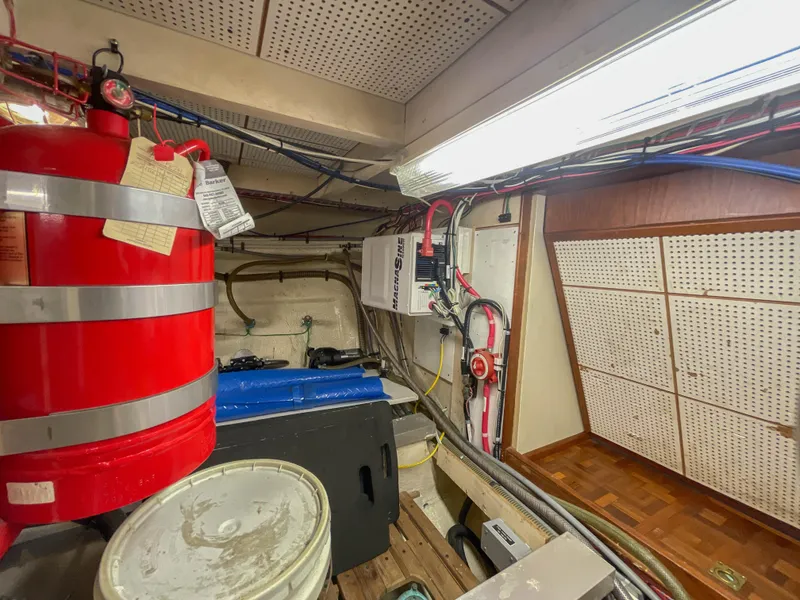 Slide: The Image of Grand Banks 42 Classic 1989 - 78