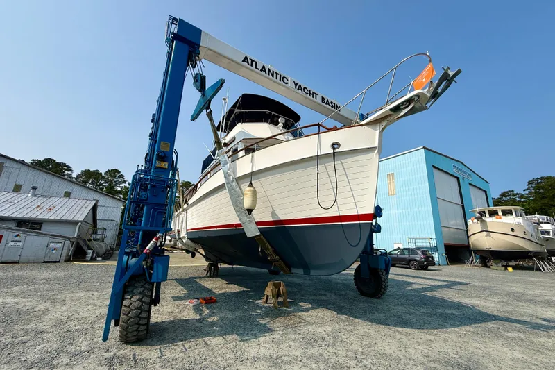 Slide: The Image of Grand Banks 42 Classic 1989 - 81