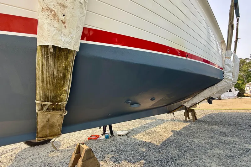 Slide: The Image of Grand Banks 42 Classic 1989 - 82