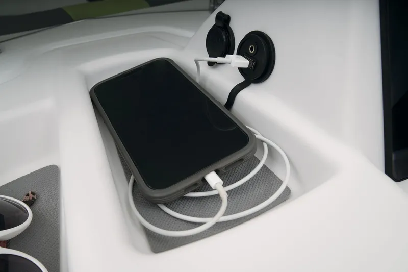 Slide: The Image of Manufacturer Provided Image: Tahoe T16 - 19