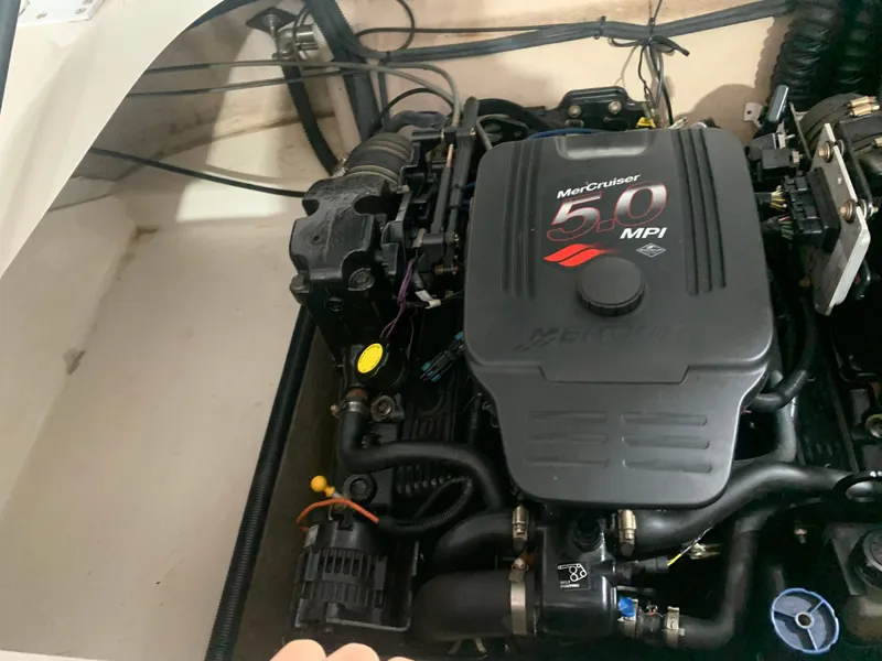 Slide: The Image of Engine compartment of a 2006 Bryant 206 BR with MerCruiser 5.0 MPI engine. - 26