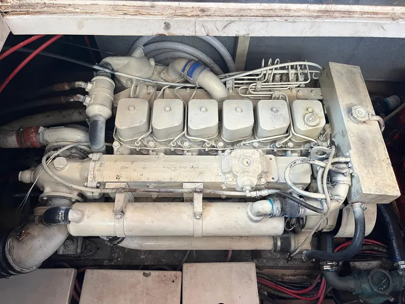 Slide: The Image of Jefferson 42 SE Sundeck Motor Yacht 1987 - 50