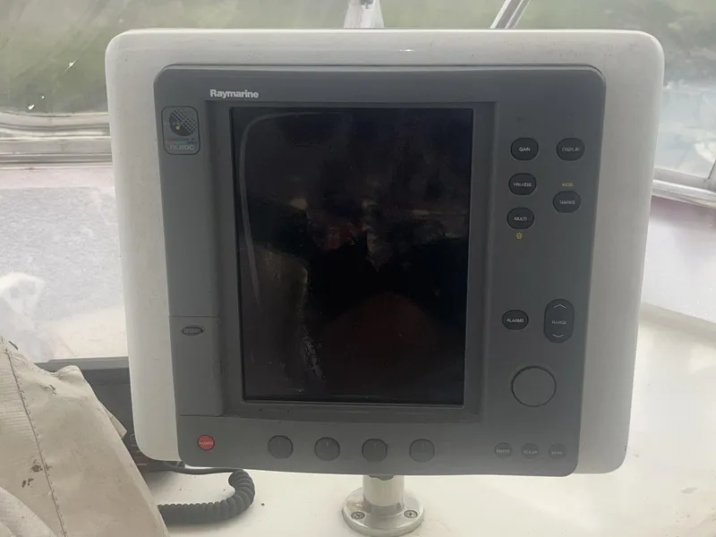 Slide: The Image of Jefferson 42 SE Sundeck Motor Yacht 1987 - 54