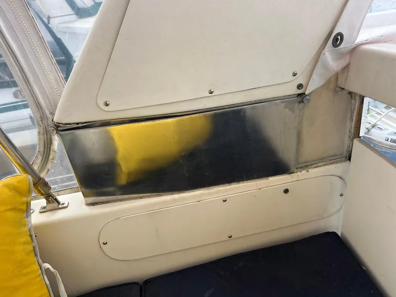 Slide: The Image of Jefferson 42 SE Sundeck Motor Yacht 1987 - 69