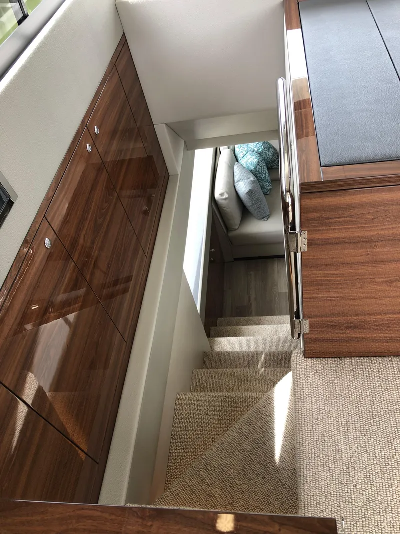 Slide: The Image of Maritimo M55 2023 - 36