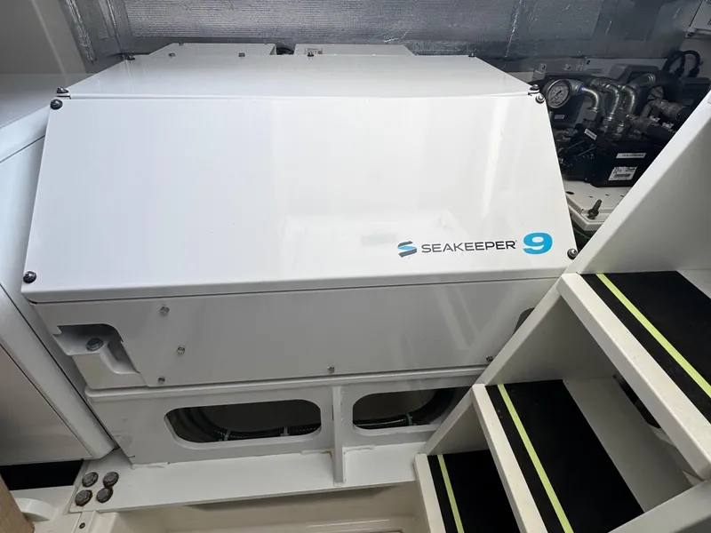 Slide: The Image of Maritimo M55 2023 - 38