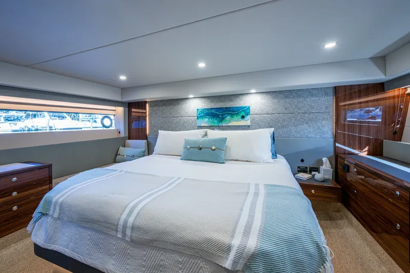 Slide: The Image of Maritimo M55 2023 - 61