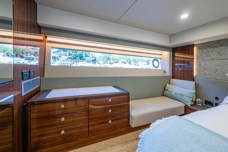 Slide: The Image of Maritimo M55 2023 - 67