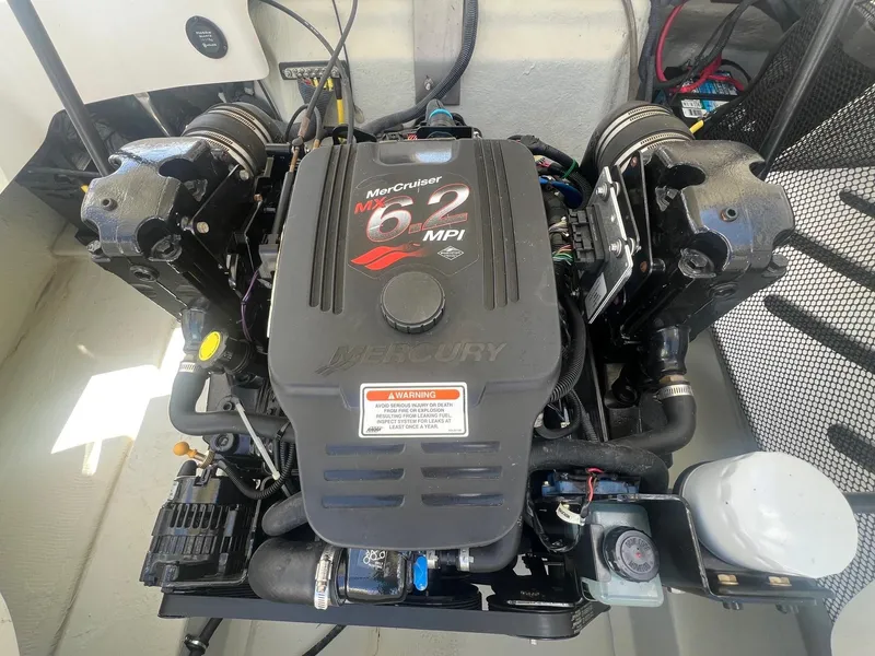 Slide: The Image of 2007 Cobalt 232 boat engine, MerCruiser 6.2 MPI, detailed view. - 29