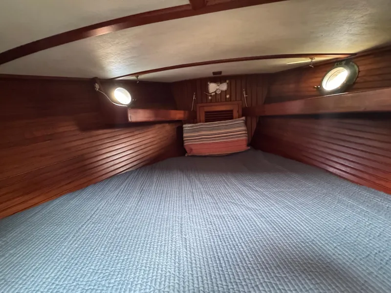 Slide: The Image of Hans Christian 43T 1989 - 50