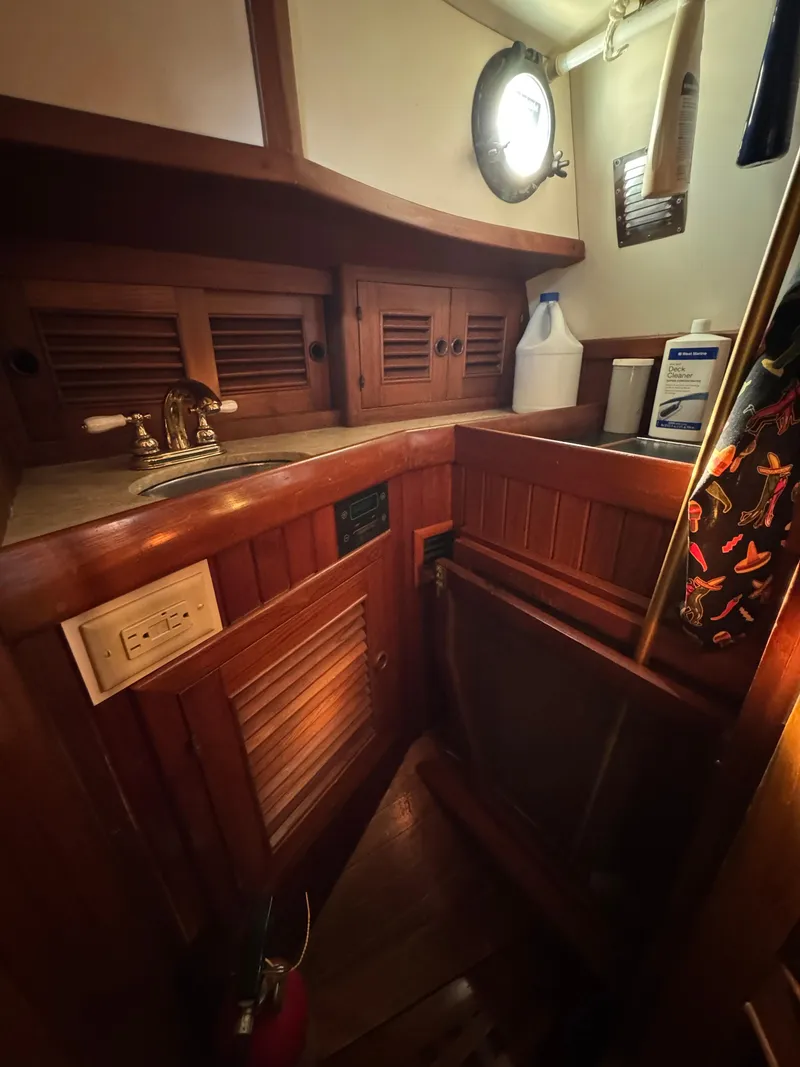 Slide: The Image of Hans Christian 43T 1989 - 57