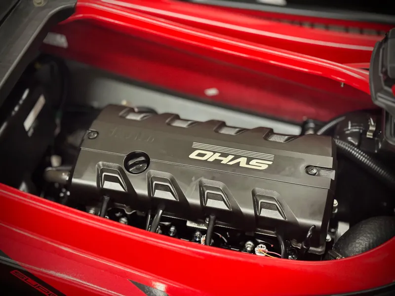 Slide: The Image of 2022 Yamaha WaveRunner FX Cruiser SVHO engine in red compartment. - 18