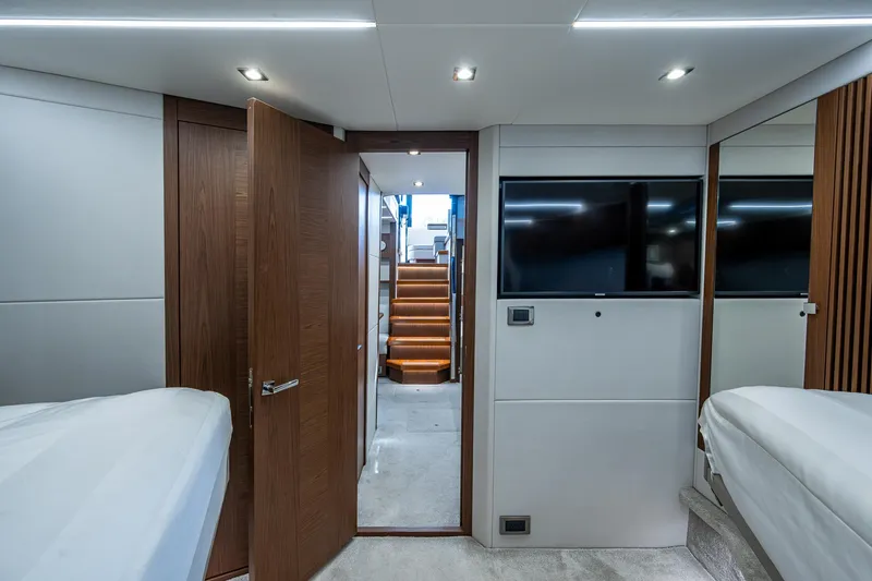 Slide: The Image of Sunseeker Predator 50 2019 - 66
