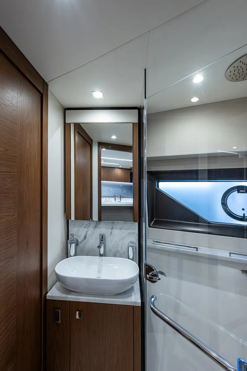 Slide: The Image of Sunseeker Predator 50 2019 - 68