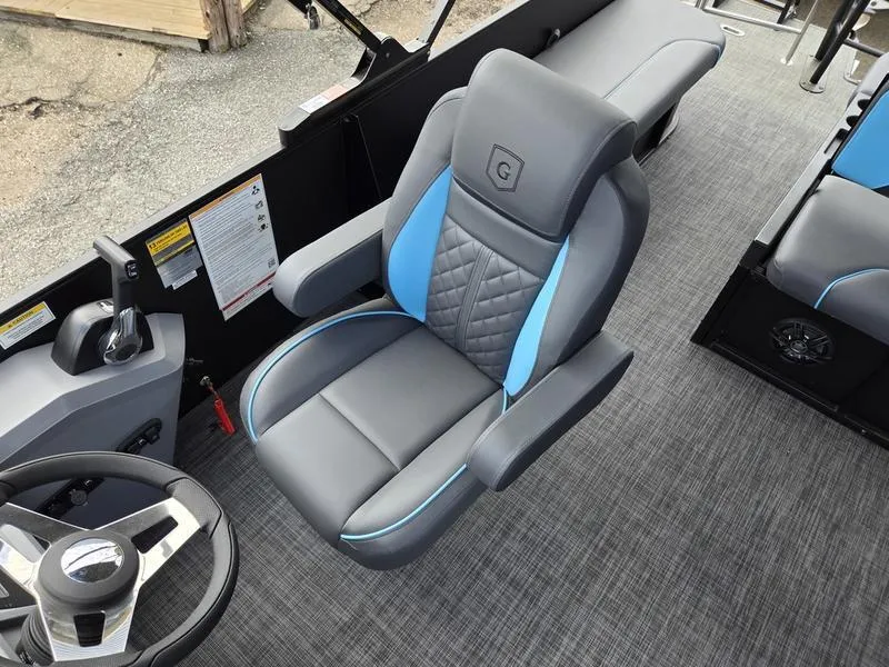Slide: The Image of Captain's chair on 2025 Godfrey Sweetwater 2286 SFLC pontoon boat, featuring modern design and comfort. - 9