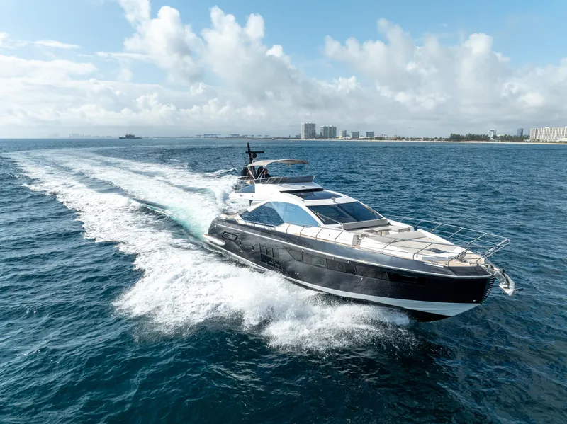 Slide: The Image of Azimut S7 2019 - 100