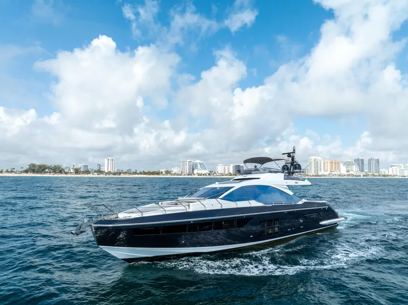 Slide: The Image of Azimut S7 2019 - 105