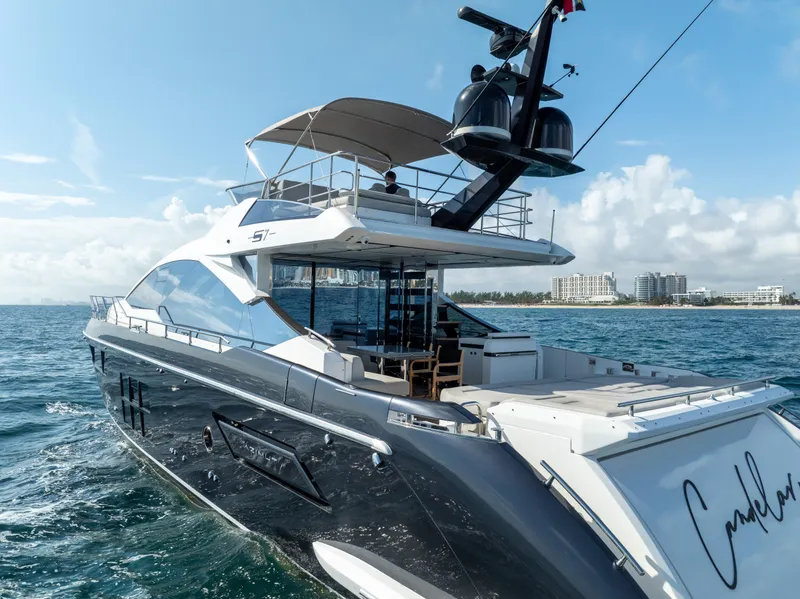 Slide: The Image of Azimut S7 2019 - 106