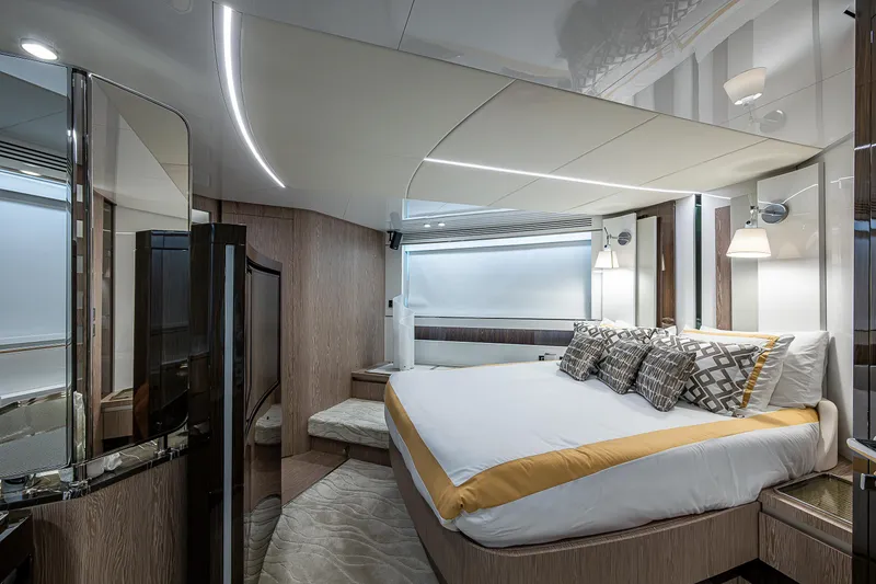 Slide: The Image of Azimut S7 2019 - 58