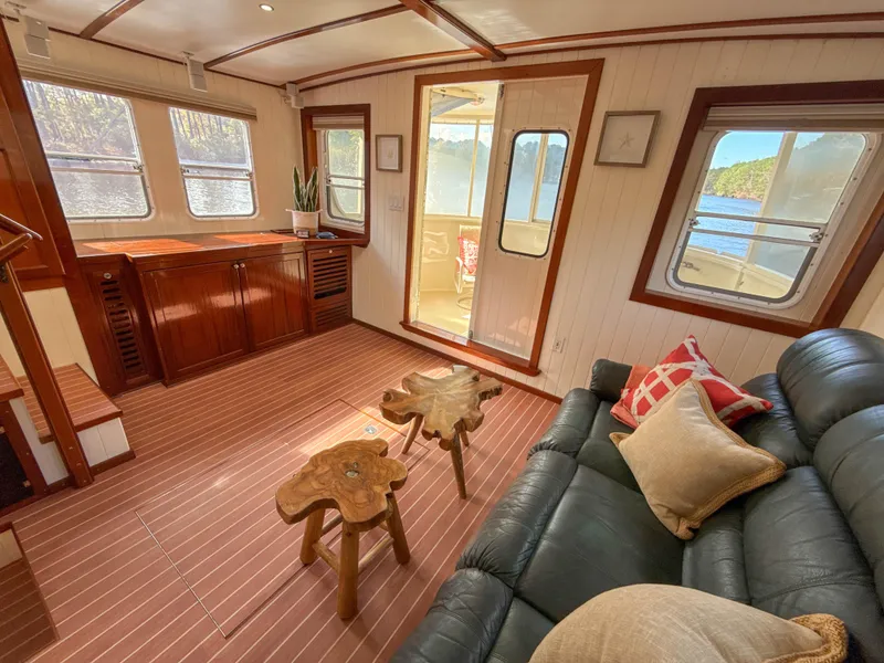 Slide: The Image of Saloon - 13