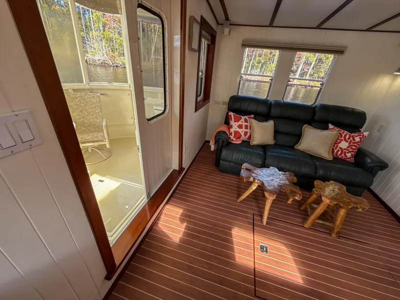 Slide: The Image of Saloon Door - 17