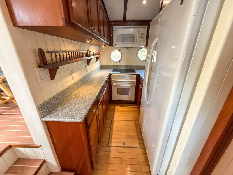 Slide: The Image of Galley Port - 21