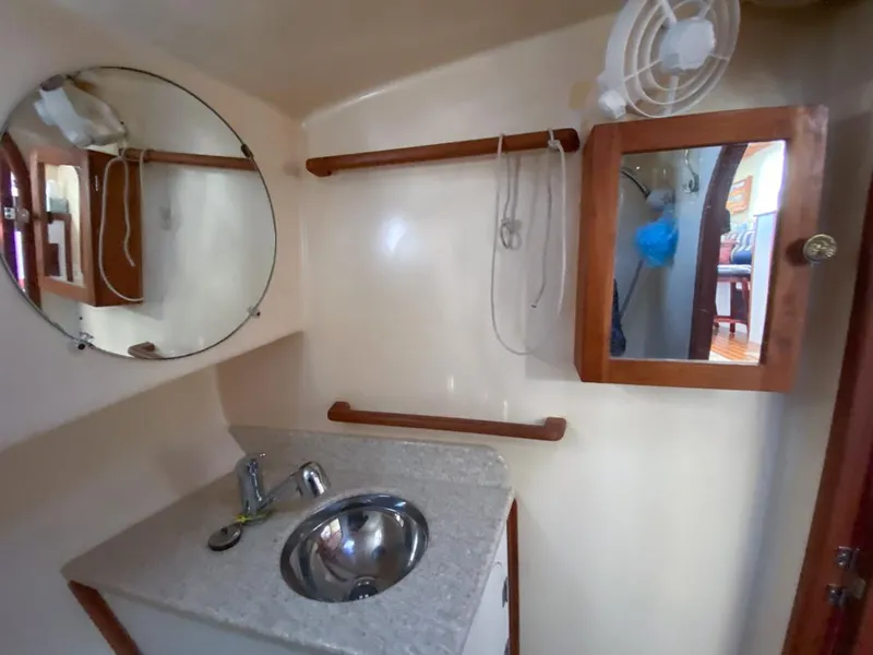 Slide: The Image of Duffy 37 Duffy 2002 - 24