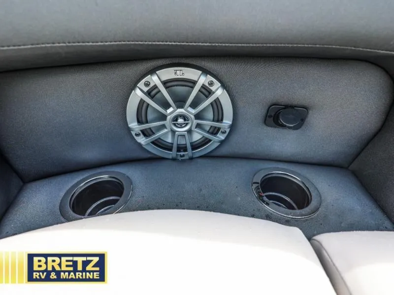 Slide: The Image of Aria A22UC 2025 - 19