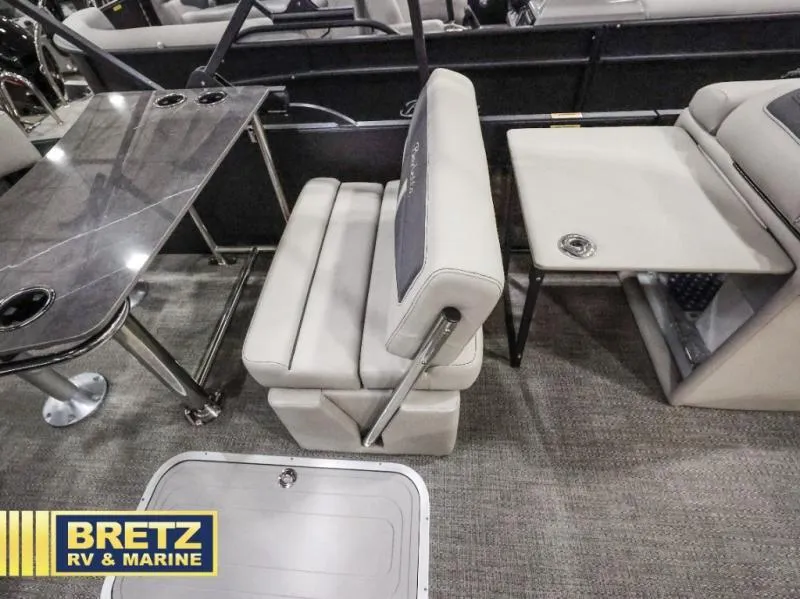 Slide: The Image of Cabrio C24UE 2025 - 24