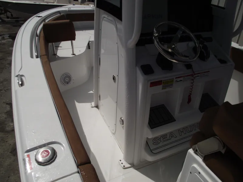 Slide: The Image of Sea Hunt Ultra 239 SE 2024 - 53