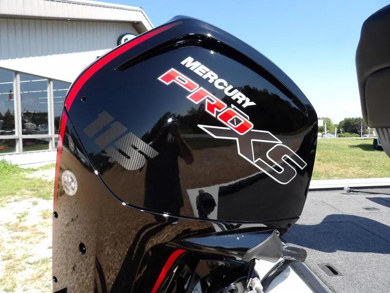 Slide: The Image of Mercury Pro XS engine on 2025 Crestliner XFC 189 boat, outdoor display. - 38