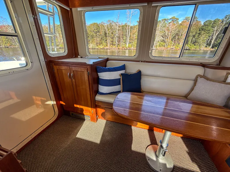 Slide: The Image of Saloon - 10