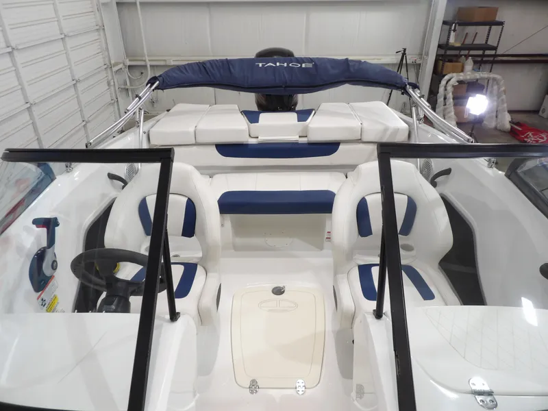 Slide: The Image of Tahoe 450TS 2017 - 10