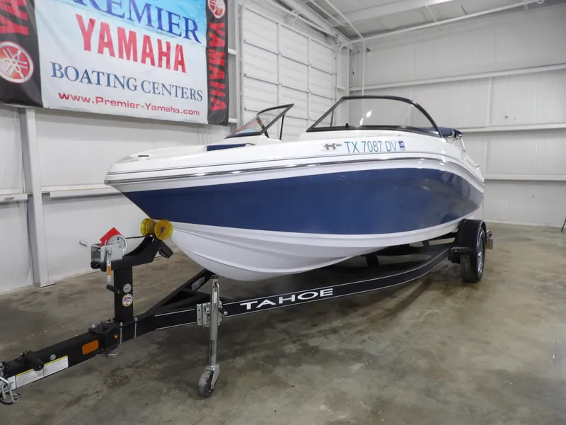 Slide: The Image of Tahoe 450TS 2017 - 3